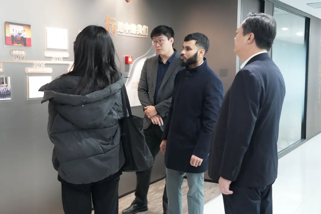 英国文森特律师事务所阿里律师一行莅临载熙参访交流
