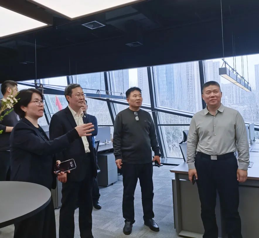 求是和信律师事务所马东宁主任一行到载熙济南参观指导